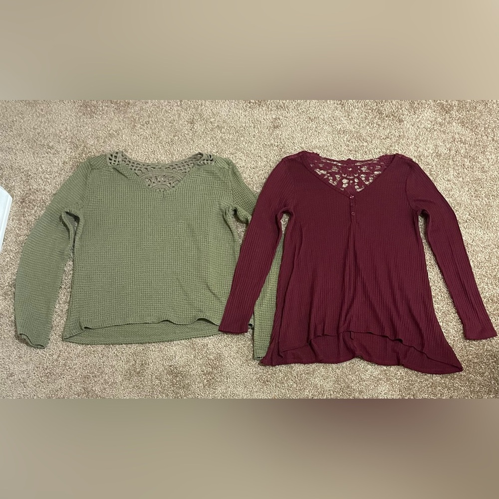 2pc Bundle Women's M Olive and Burgundy Crochet Lace Back Sweater Set